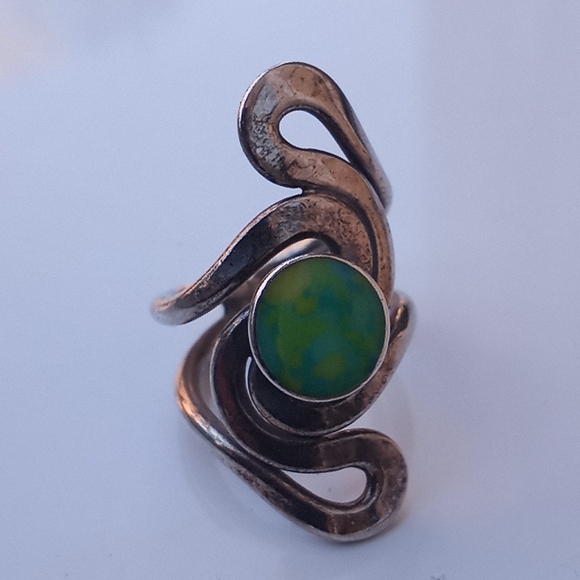 VINTAGE Artisan 925 Silver Green Stone Ring Unique *SALE PRICE THRU  FEB.19 ONLY - Picture 5 of 16